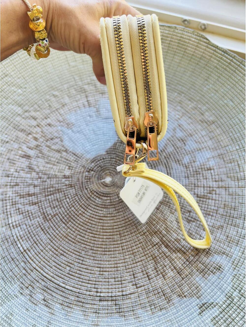 Lemon NWT double zip novelty wristlet large - Picture 5 of 6